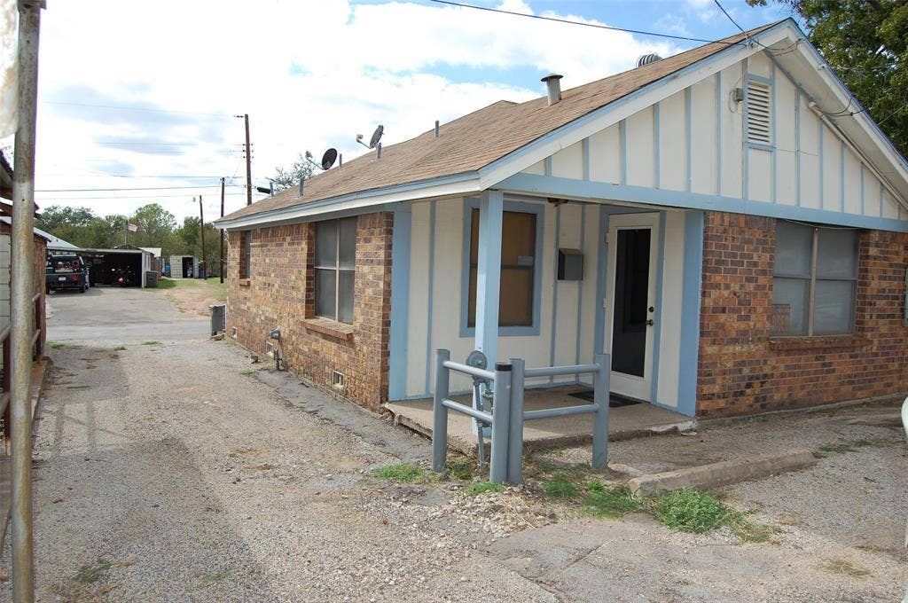 1714 State Highway 16 S, Graham, TX 76450 1714 State Highway 16 S, Graham, TX 76450