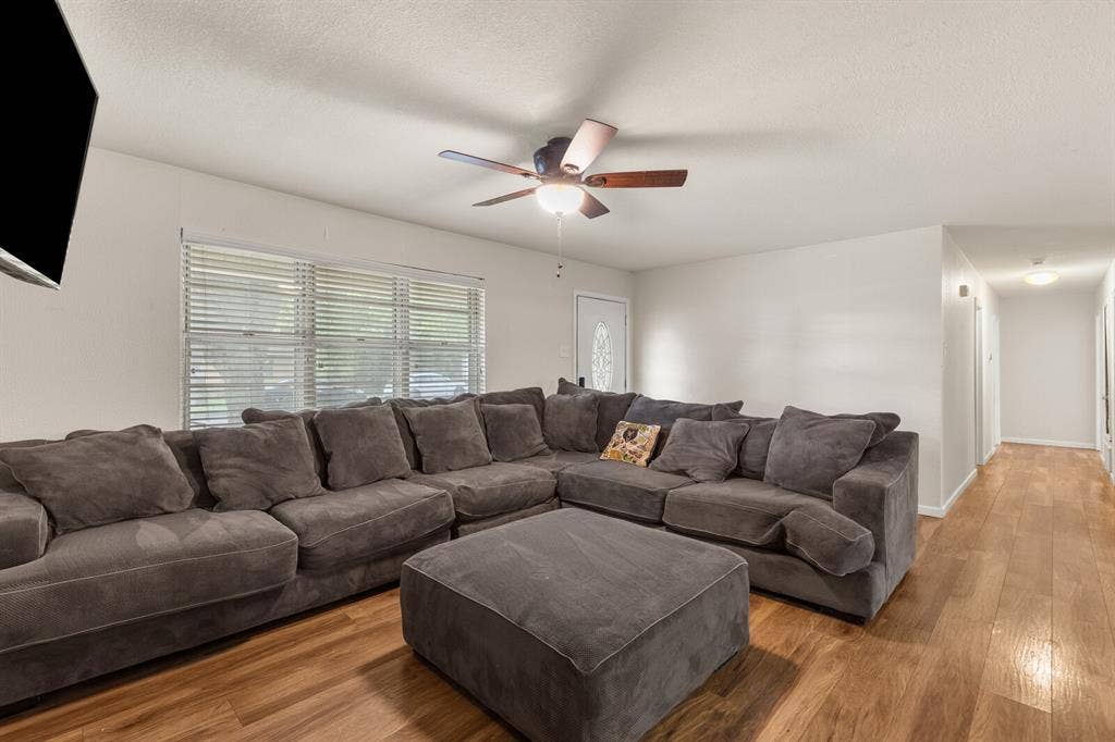 703 W Elizabeth Drive, Robinson, TX 76706 703 W Elizabeth Drive, Robinson, TX 76706