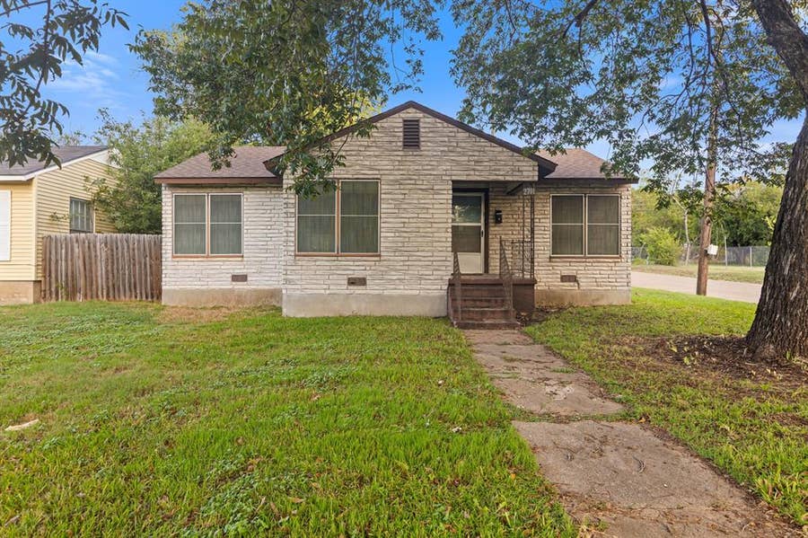 Property photo for 2701 Windsor Avenue, Waco, TX