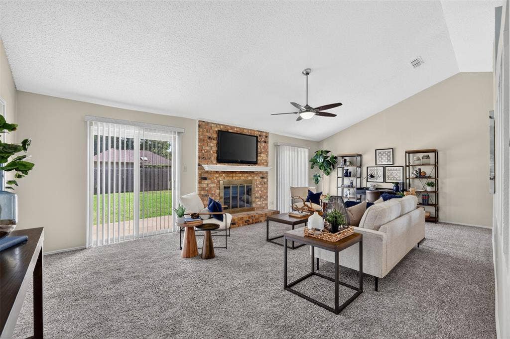 1600 Vera Cruz Drive, Plano, TX 75074 1600 Vera Cruz Drive, Plano, TX 75074