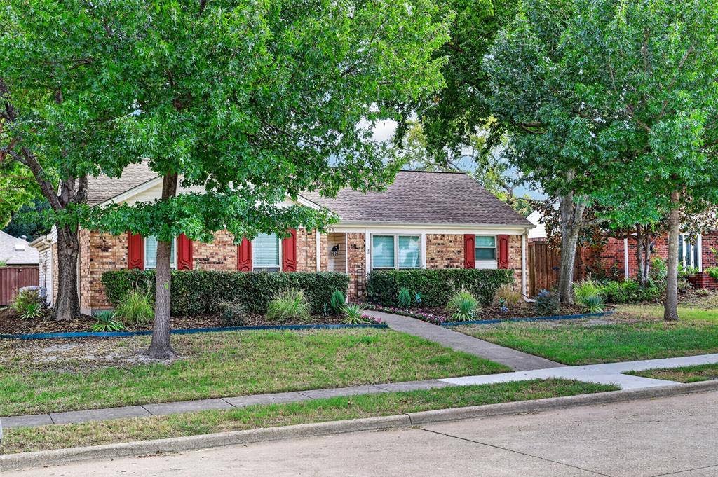 1600 Vera Cruz Drive, Plano, TX 75074 1600 Vera Cruz Drive, Plano, TX 75074