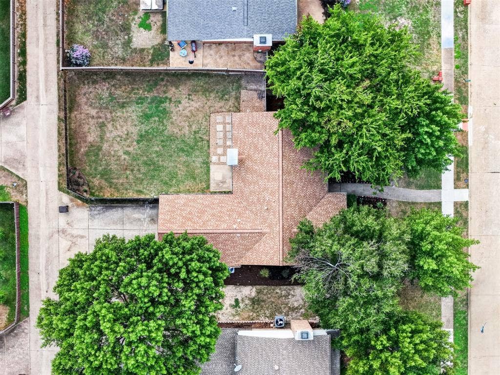 1600 Vera Cruz Drive, Plano, TX 75074 1600 Vera Cruz Drive, Plano, TX 75074