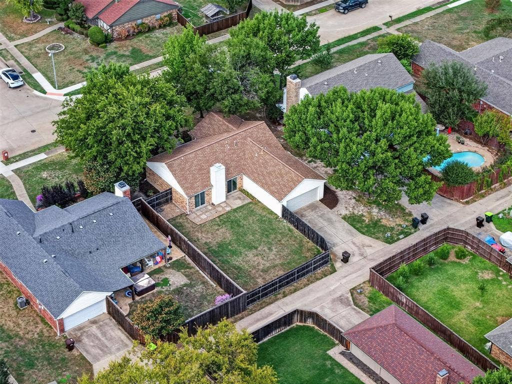 1600 Vera Cruz Drive, Plano, TX 75074 1600 Vera Cruz Drive, Plano, TX 75074