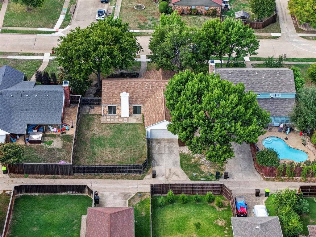 1600 Vera Cruz Drive, Plano, TX 75074 1600 Vera Cruz Drive, Plano, TX 75074