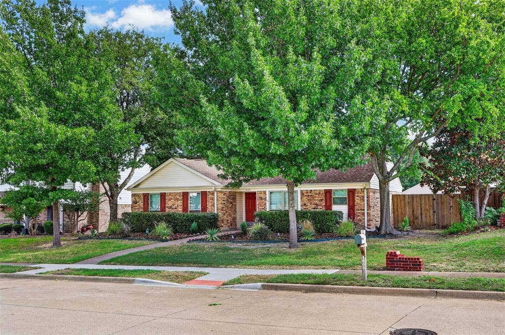 1600 Vera Cruz Drive, Plano, TX 75074 1600 Vera Cruz Drive, Plano, TX 75074