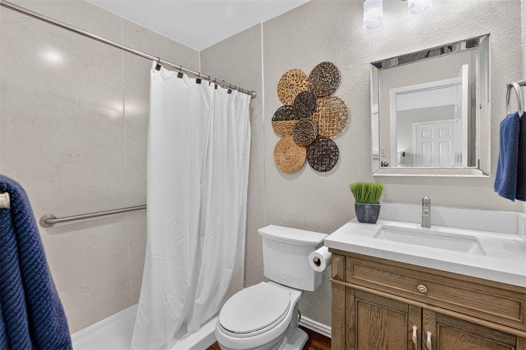 1600 Vera Cruz Drive, Plano, TX 75074 1600 Vera Cruz Drive, Plano, TX 75074