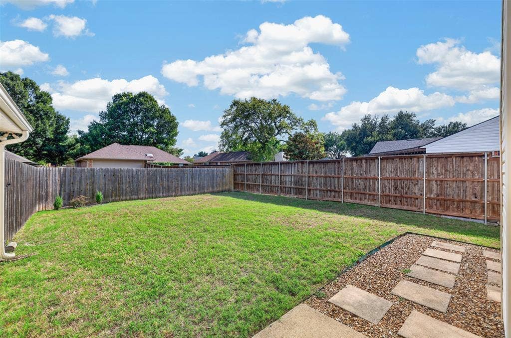 1600 Vera Cruz Drive, Plano, TX 75074 1600 Vera Cruz Drive, Plano, TX 75074