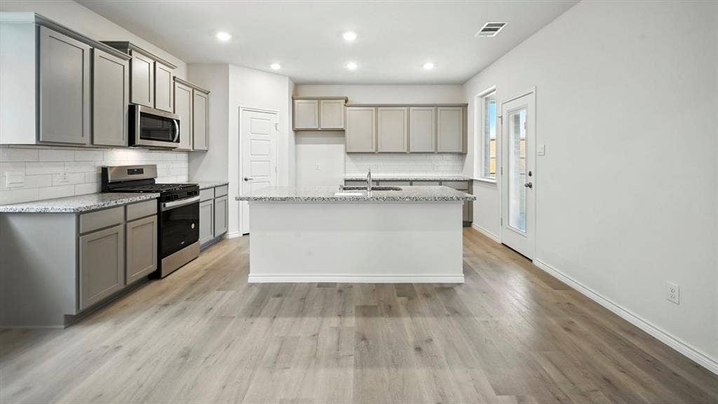 1307 Wolfcity Drive, Princeton, TX 75407 1307 Wolfcity Drive, Princeton, TX 75407
