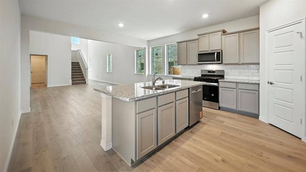 1307 Wolfcity Drive, Princeton, TX 75407 1307 Wolfcity Drive, Princeton, TX 75407