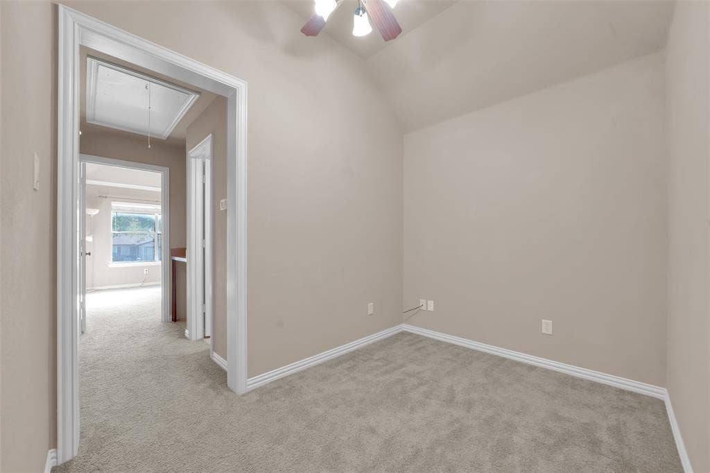 5801 Mira Lago Lane, Arlington, TX 76017