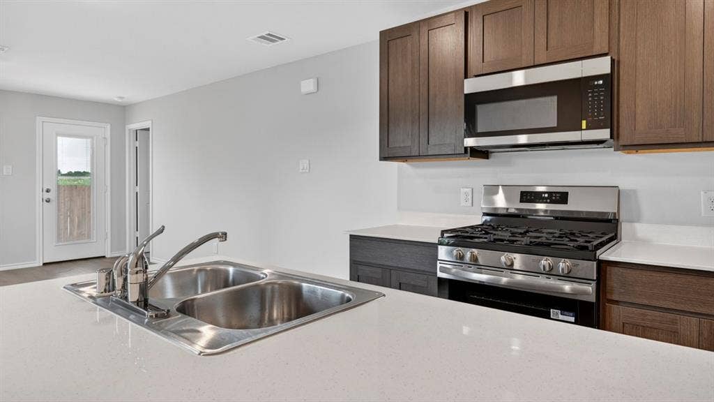 1611 Somerville Drive, Blue Ridge, TX 75424 1611 Somerville Drive, Blue Ridge, TX 75424