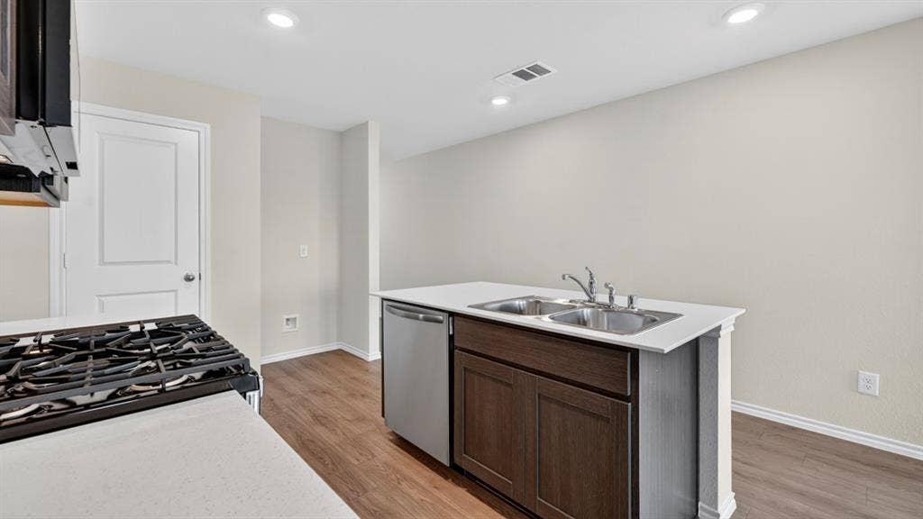 1611 Somerville Drive, Blue Ridge, TX 75424 1611 Somerville Drive, Blue Ridge, TX 75424