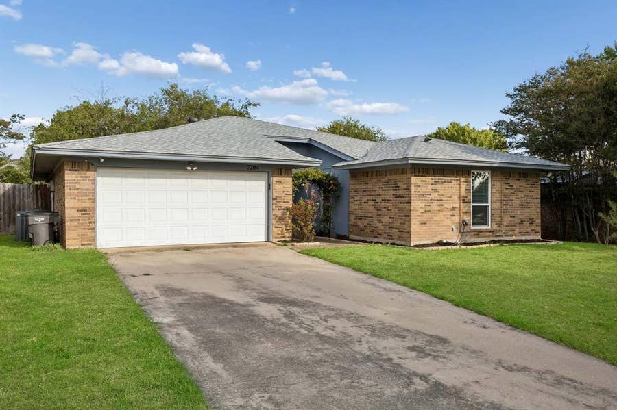 Property photo for 7204 Misty Meadow Drive S, Fort Worth, TX