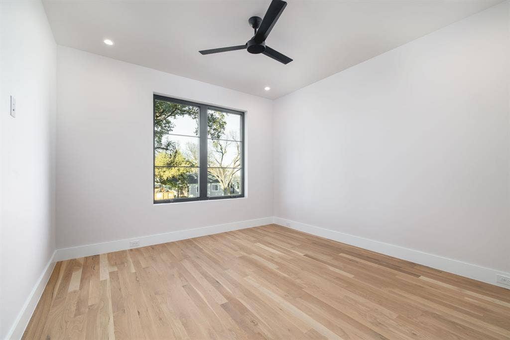 3950 Rochelle Drive, Dallas, TX 75220