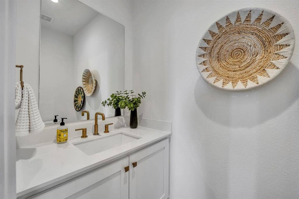 7207 Gaston Avenue, #906, Dallas, TX 75206 7207 Gaston Avenue, #906, Dallas, TX 75206