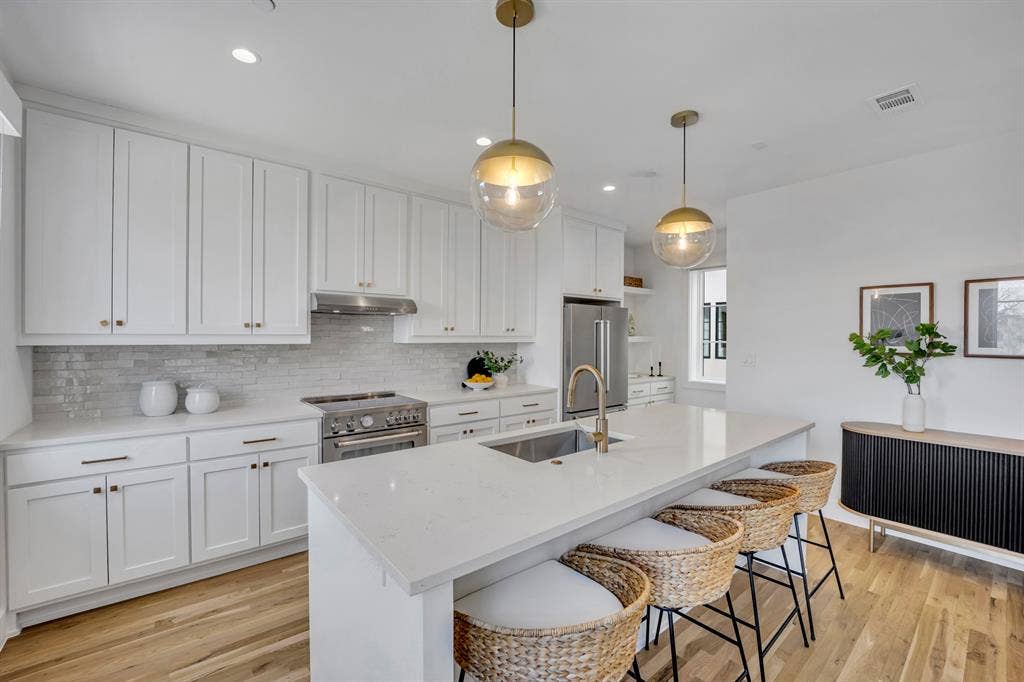 7207 Gaston Avenue, #906, Dallas, TX 75206 7207 Gaston Avenue, #906, Dallas, TX 75206