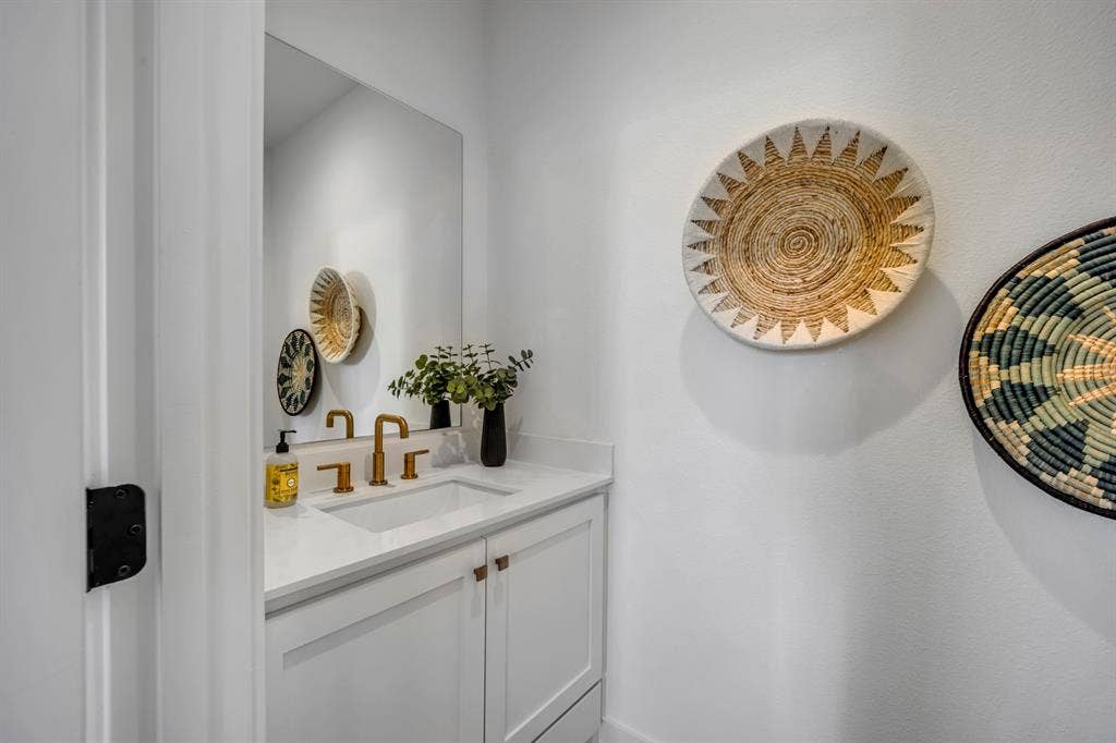 7207 Gaston Avenue, #906, Dallas, TX 75206 7207 Gaston Avenue, #906, Dallas, TX 75206