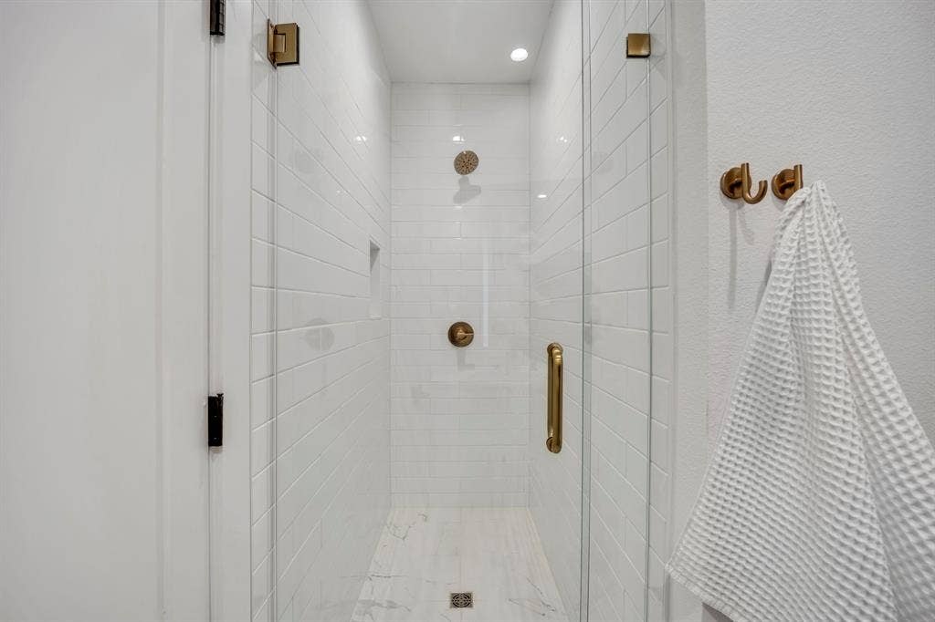 7207 Gaston Avenue, #906, Dallas, TX 75206 7207 Gaston Avenue, #906, Dallas, TX 75206
