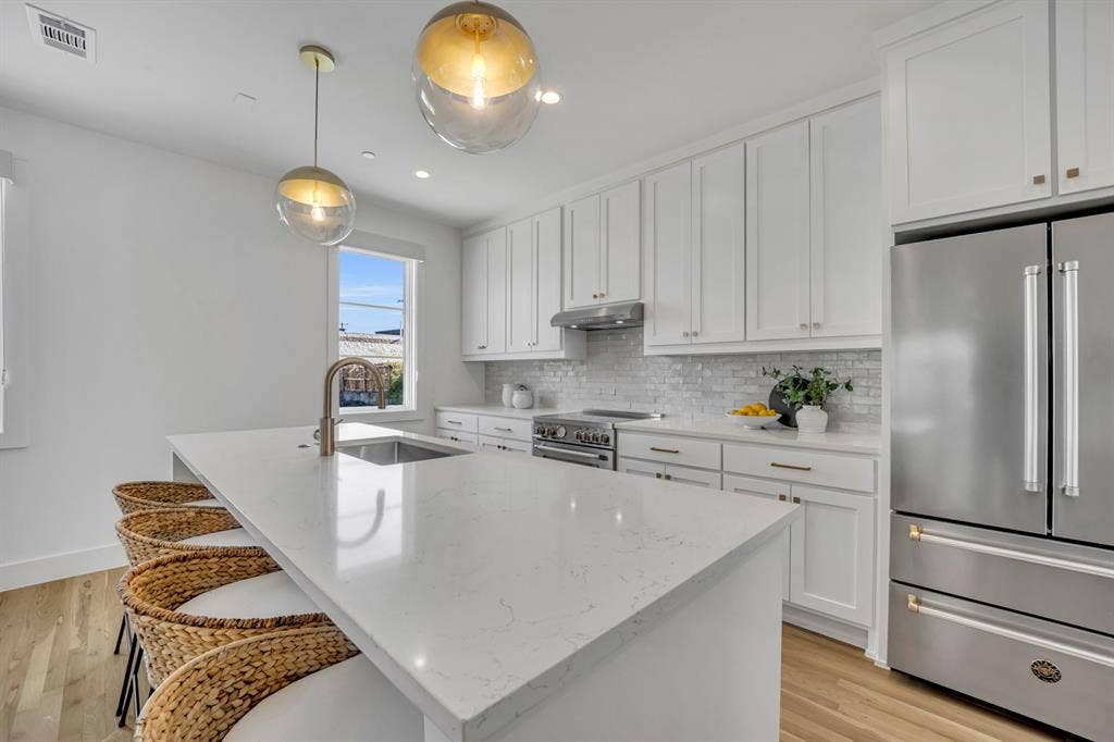 7207 Gaston Avenue, #906, Dallas, TX 75206 7207 Gaston Avenue, #906, Dallas, TX 75206