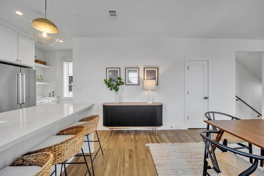 7207 Gaston Avenue, #906, Dallas, TX 75206 7207 Gaston Avenue, #906, Dallas, TX 75206