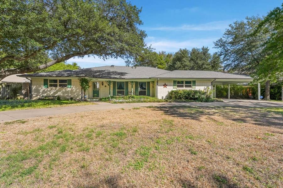 Property photo for 2306 Rabb Drive, Greenville, TX