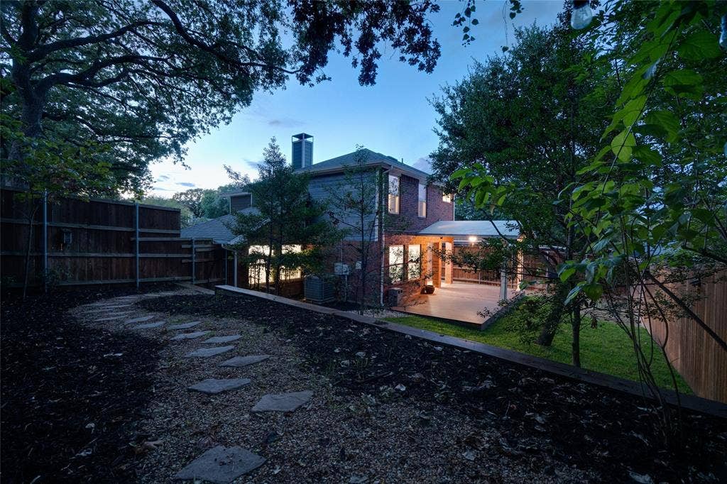 1704 Overlook Drive, Grapevine, TX 76051