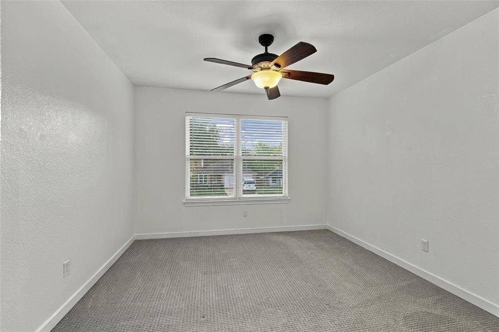 1704 Overlook Drive, Grapevine, TX 76051