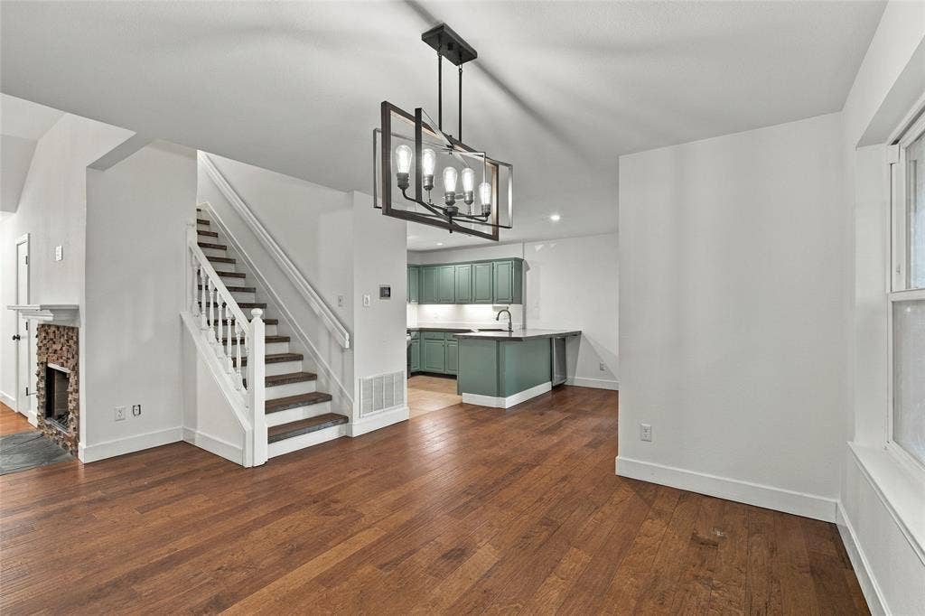 1704 Overlook Drive, Grapevine, TX 76051