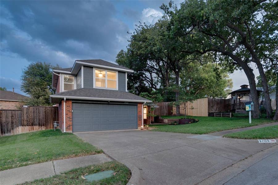 Property photo for 1704 Overlook Drive, Grapevine, TX