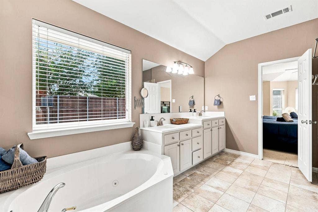 335 Linhurst Drive, Murphy, TX 75094 335 Linhurst Drive, Murphy, TX 75094