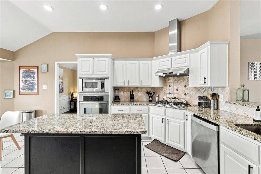 335 Linhurst Drive, Murphy, TX 75094 335 Linhurst Drive, Murphy, TX 75094