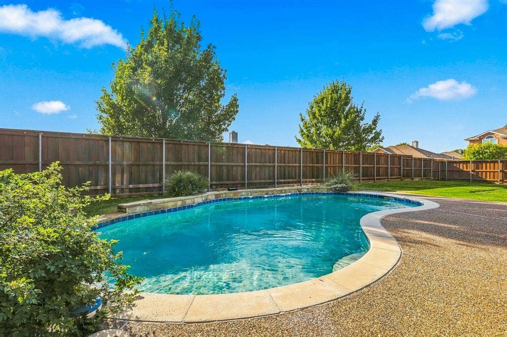 335 Linhurst Drive, Murphy, TX 75094 335 Linhurst Drive, Murphy, TX 75094