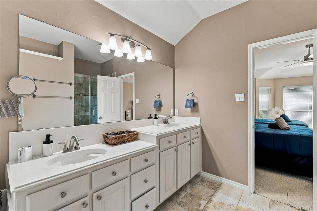 335 Linhurst Drive, Murphy, TX 75094 335 Linhurst Drive, Murphy, TX 75094