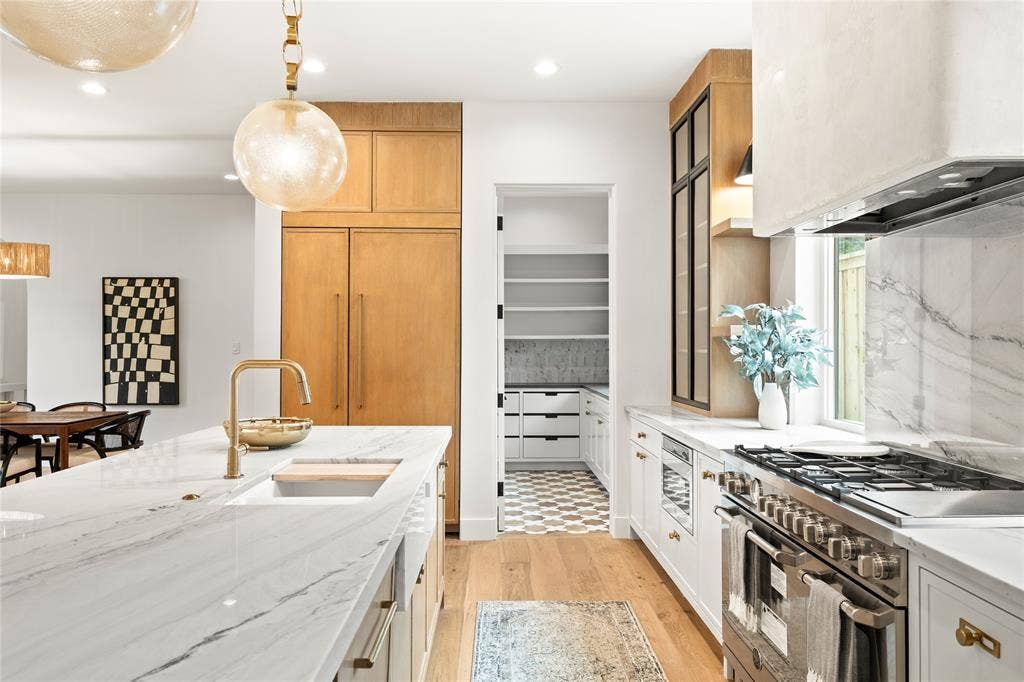 8730 Rexford Drive, Dallas, TX 75209