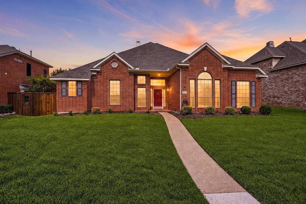 Welcome Home to 5705 Abingdon