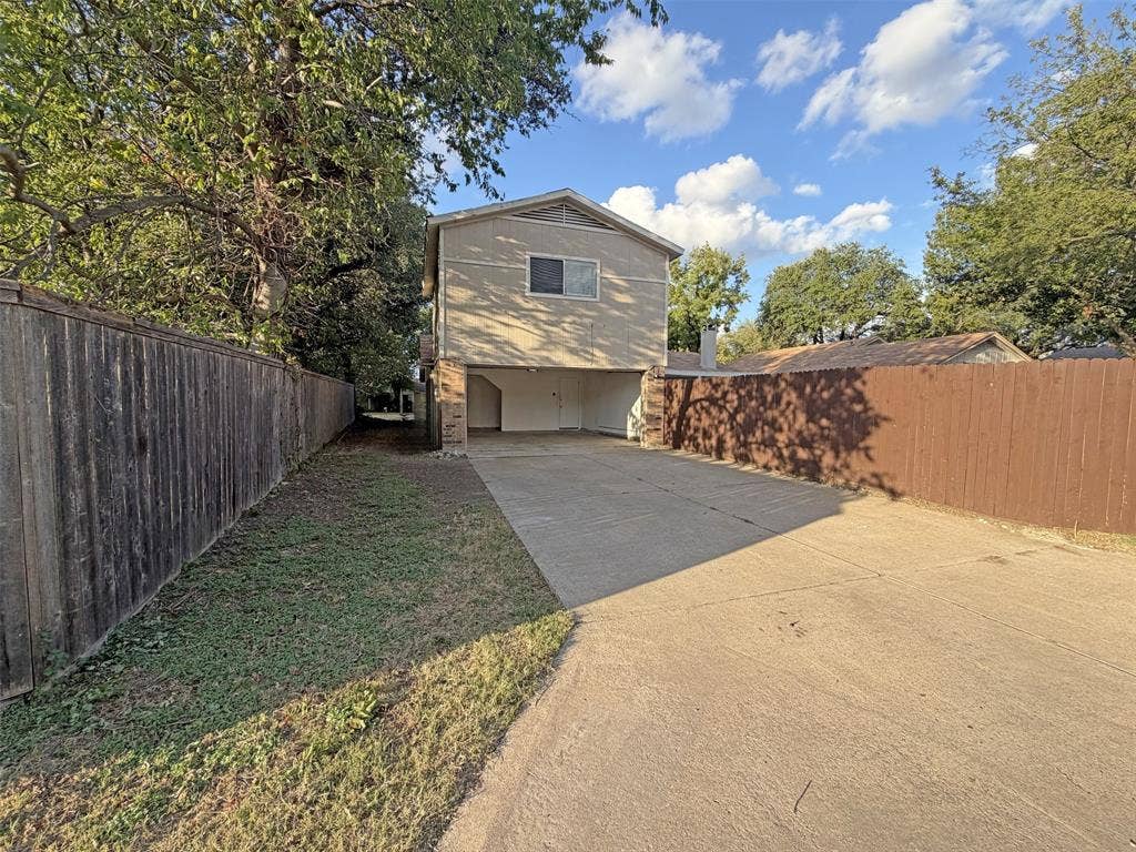 5130 Gallahad Drive, Garland, TX 75044 5130 Gallahad Drive, Garland, TX 75044