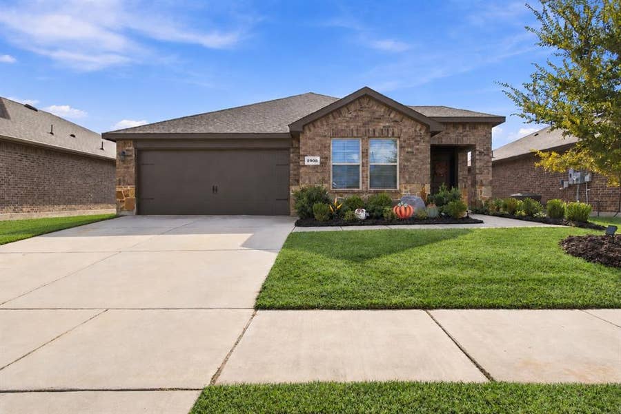 Property photo for 2908 Peony Drive, Sherman, TX