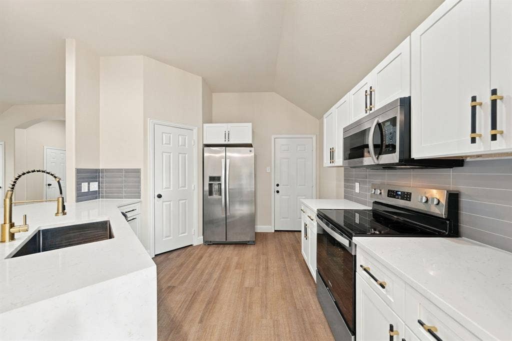 1005 W White Avenue, McKinney, TX 75069