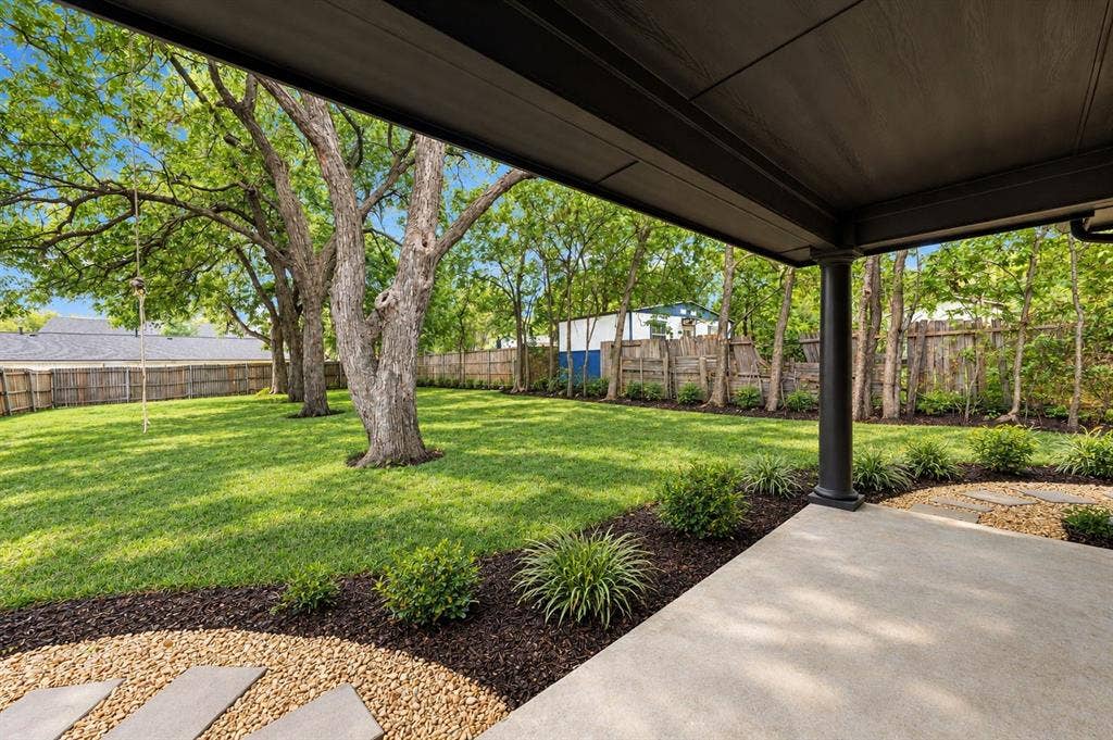 1005 W White Avenue, McKinney, TX 75069