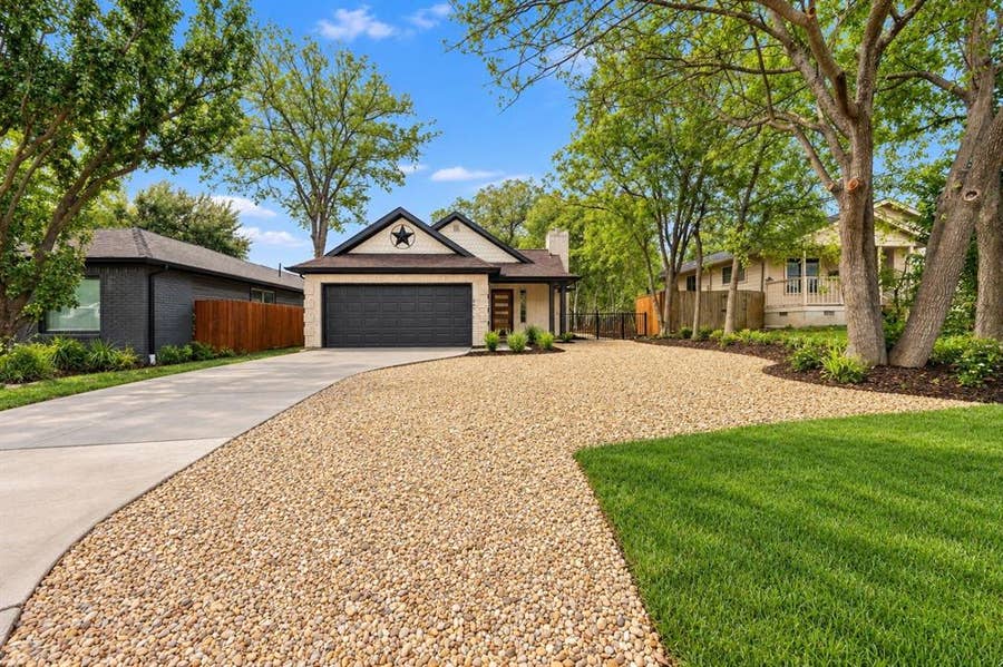 Property photo for 1005 1/2 W White Avenue, McKinney, TX