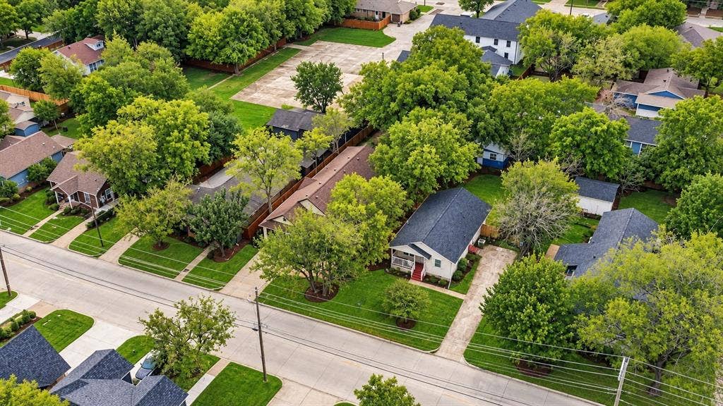 1005 W White Avenue, McKinney, TX 75069