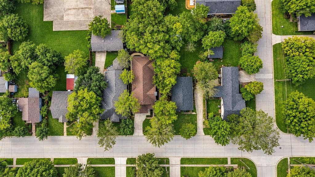 1005 W White Avenue, McKinney, TX 75069