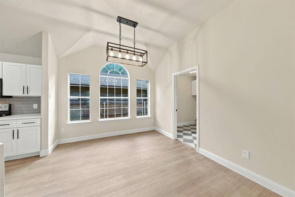 1005 W White Avenue, McKinney, TX 75069