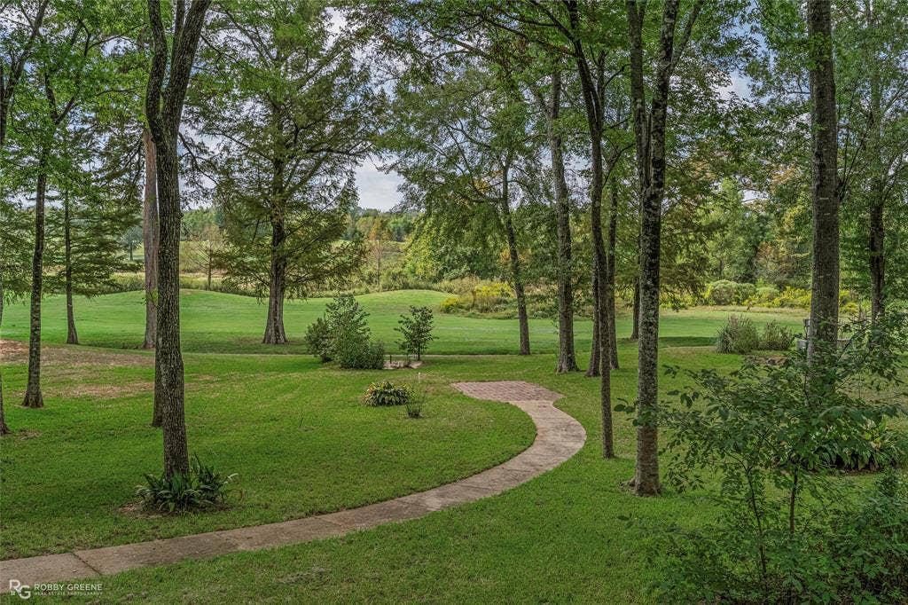 36 Golf Club Drive, Haughton, LA 71037