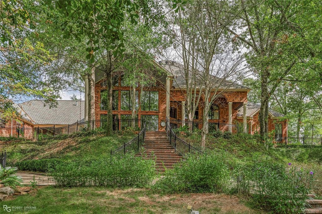 36 Golf Club Drive, Haughton, LA 71037