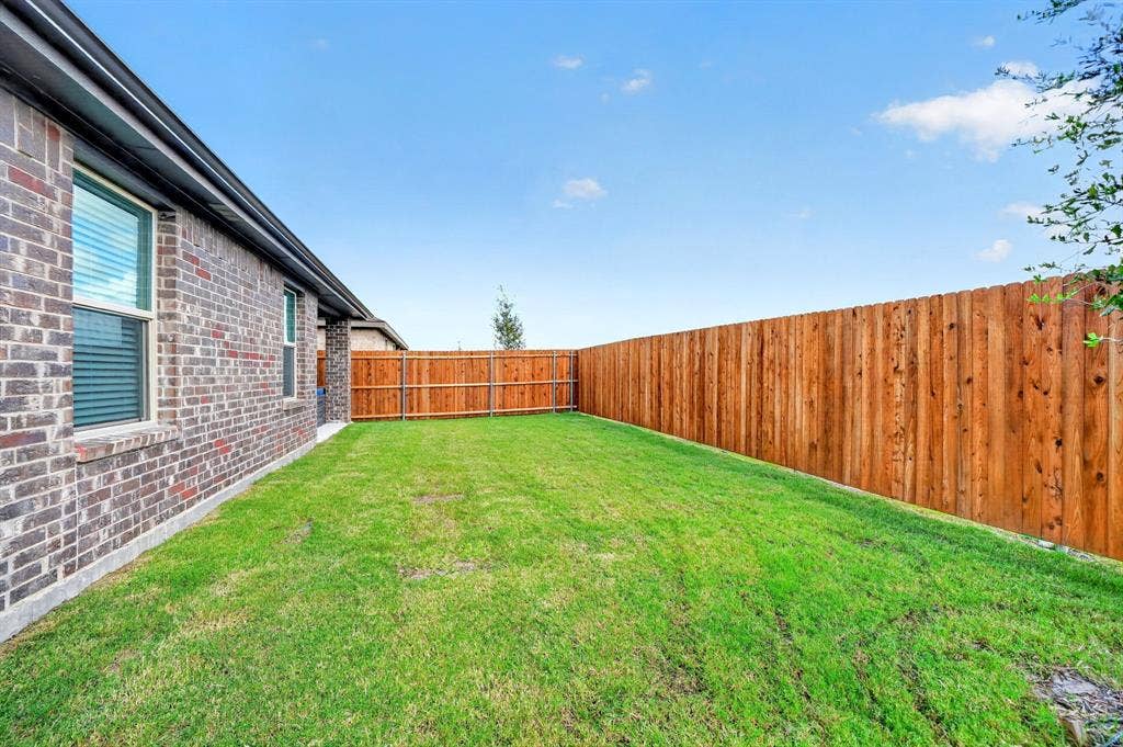 2020 Hearn Drive, Royse City, TX 75189 2020 Hearn Drive, Royse City, TX 75189
