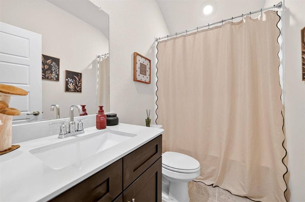 2020 Hearn Drive, Royse City, TX 75189 2020 Hearn Drive, Royse City, TX 75189