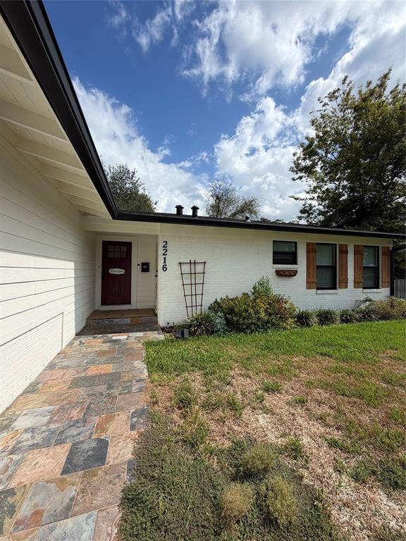 2216 Crestwood Drive, Tyler, TX 75701 2216 Crestwood Drive, Tyler, TX 75701