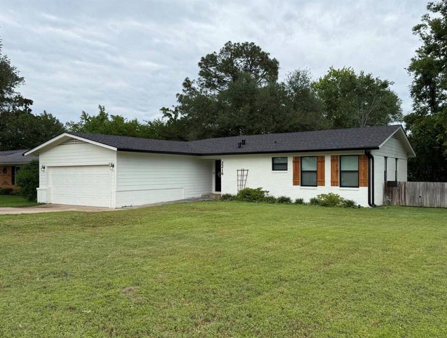 Property photo for 2216 Crestwood Drive, Tyler, TX