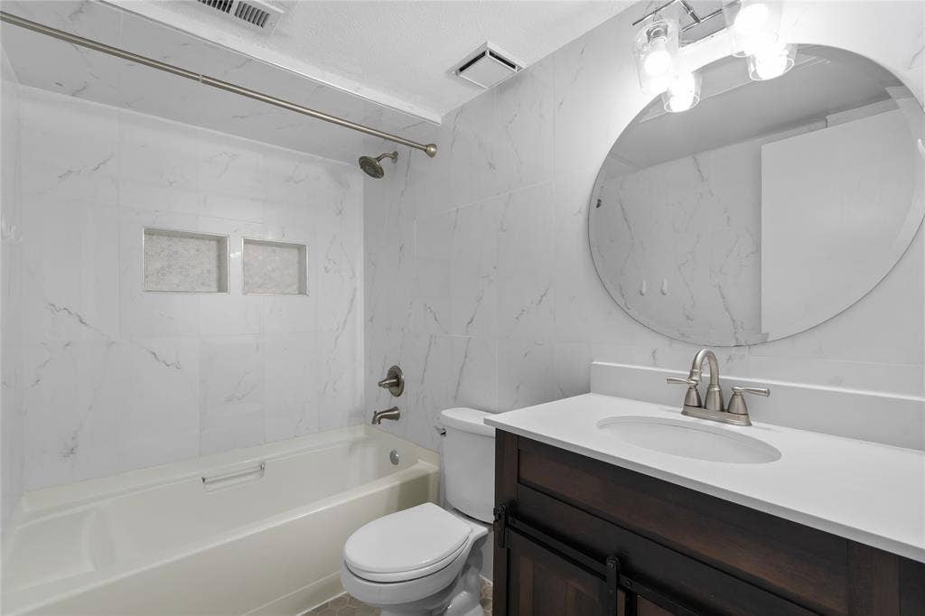 5928 Sandhurst Lane, #127, Dallas, TX 75206 5928 Sandhurst Lane, #127, Dallas, TX 75206